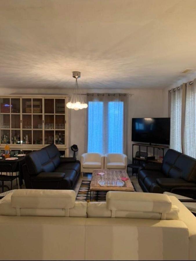 … Et La Fourmi Villa Saumane-de-Vaucluse Kültér fotó
