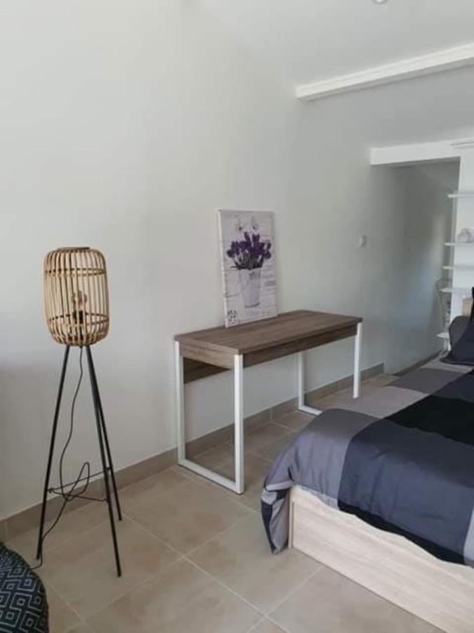 … Et La Fourmi Villa Saumane-de-Vaucluse Kültér fotó